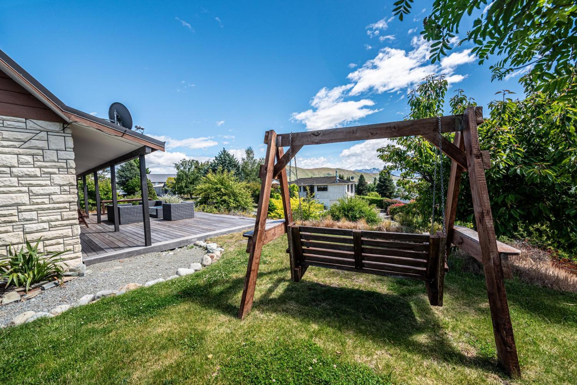 Blue Lake Lodge Lake Tekapo Exterior photo